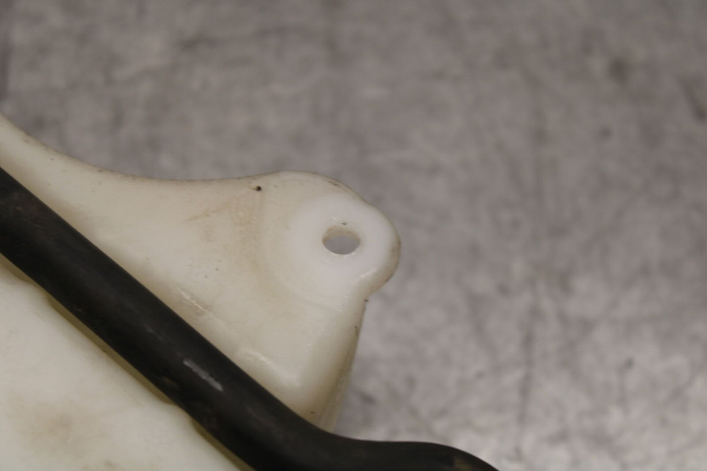 19-21 TRIUMPH SPEED TWIN 1200 COOLANT WATER TANK RESERVOIR BOTTLE T2101175 BB653