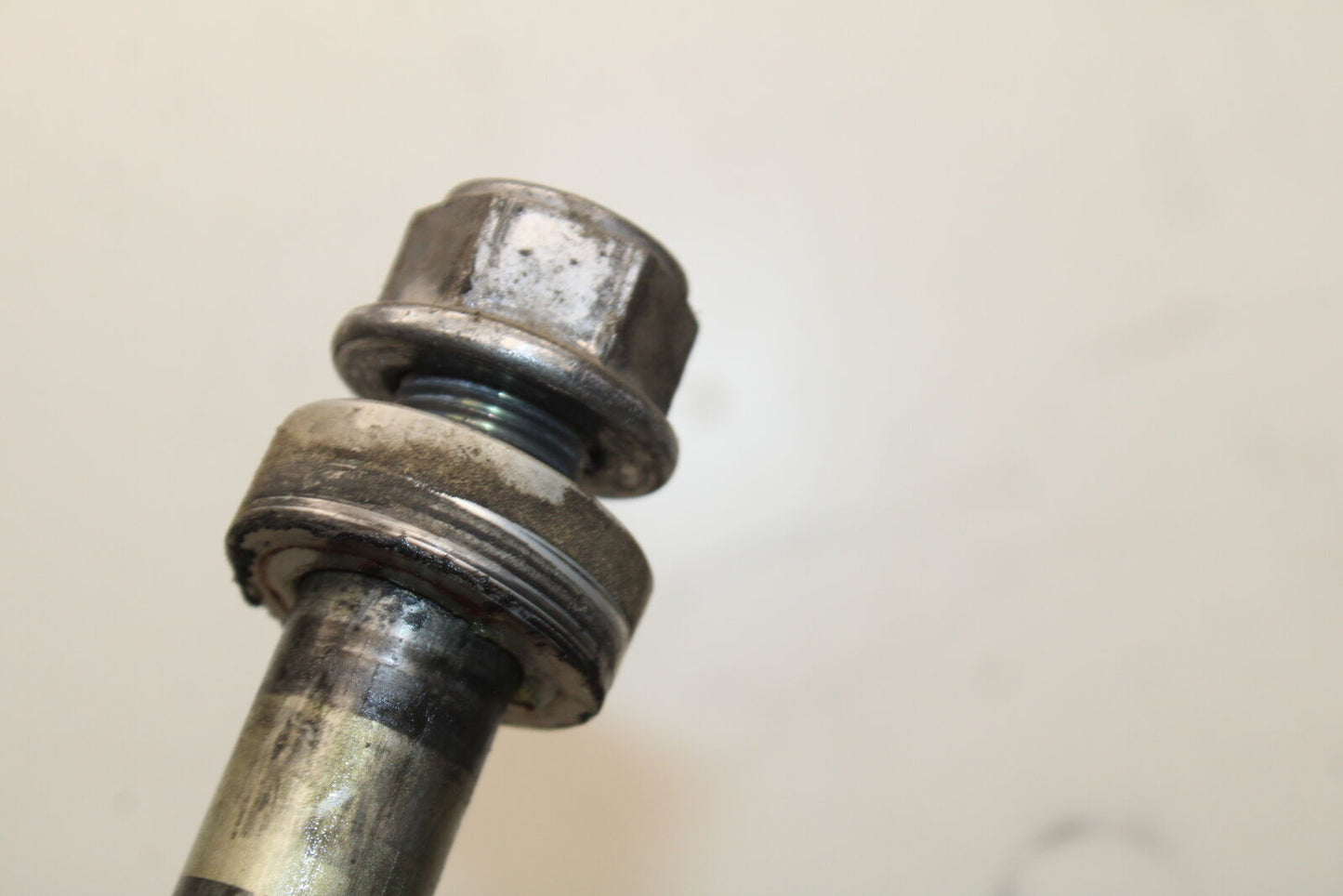 14-16 TRIUMPH AMERICA LT REAR AXLE BACK WHEEL RIM PIVOT BOLT AXEL BB720