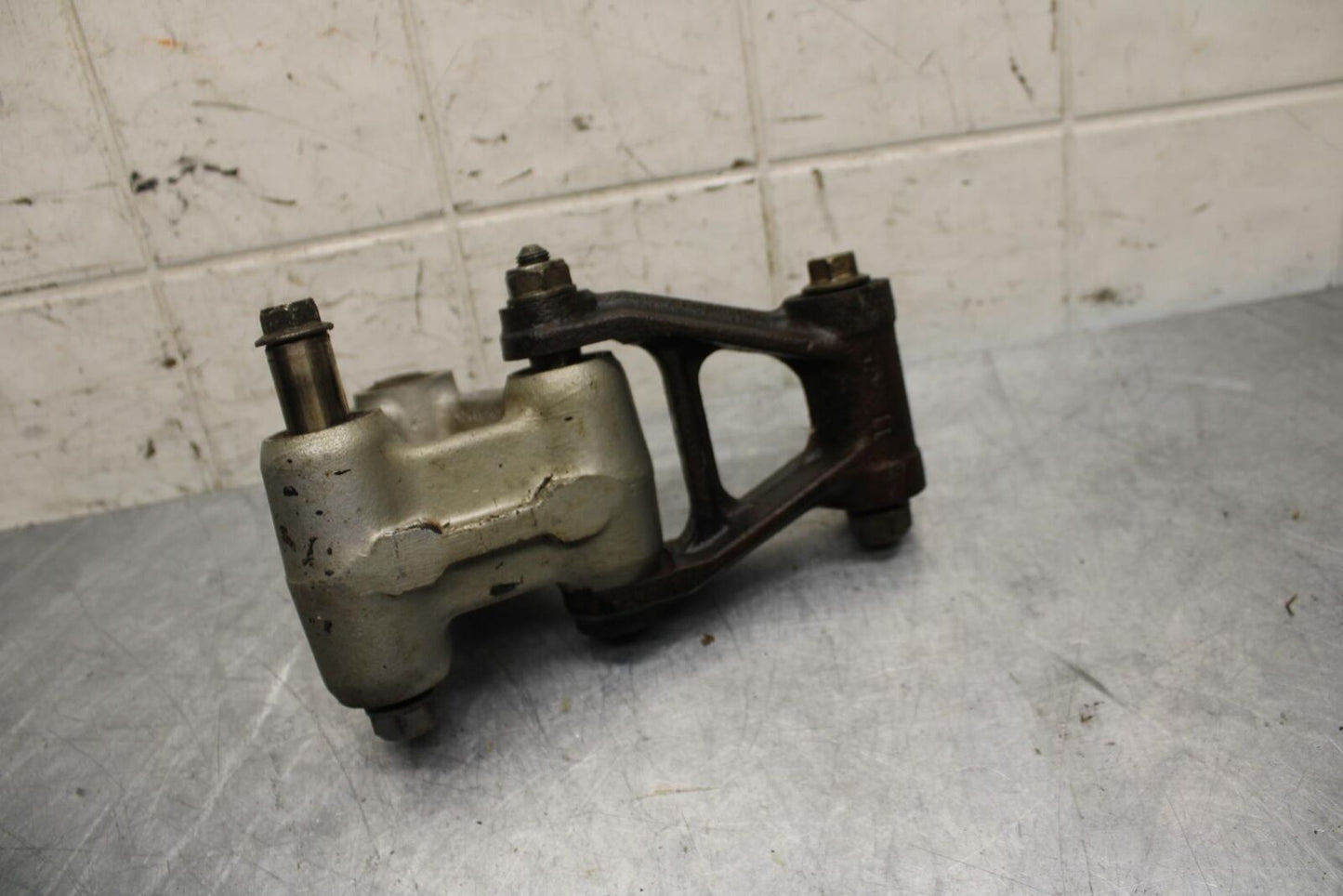 84-85 HONDA V65 SABRE REAR DOGBONE SHOCK LINKAGE LINK BB05