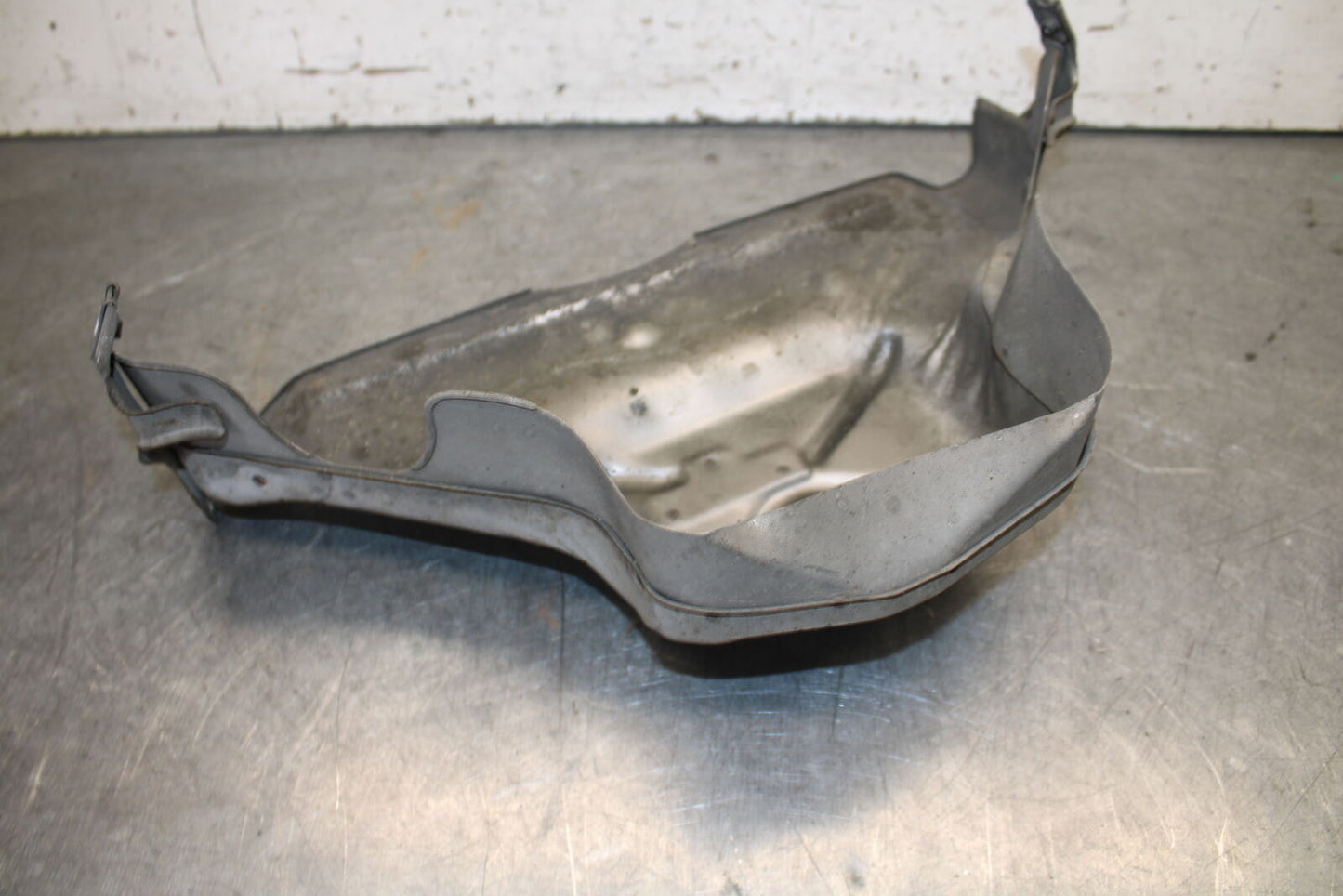 93-00 HONDA GOLDWING 1500 GL1500SE EXHAUST COLLECTOR CHAMBER GUARD BB700