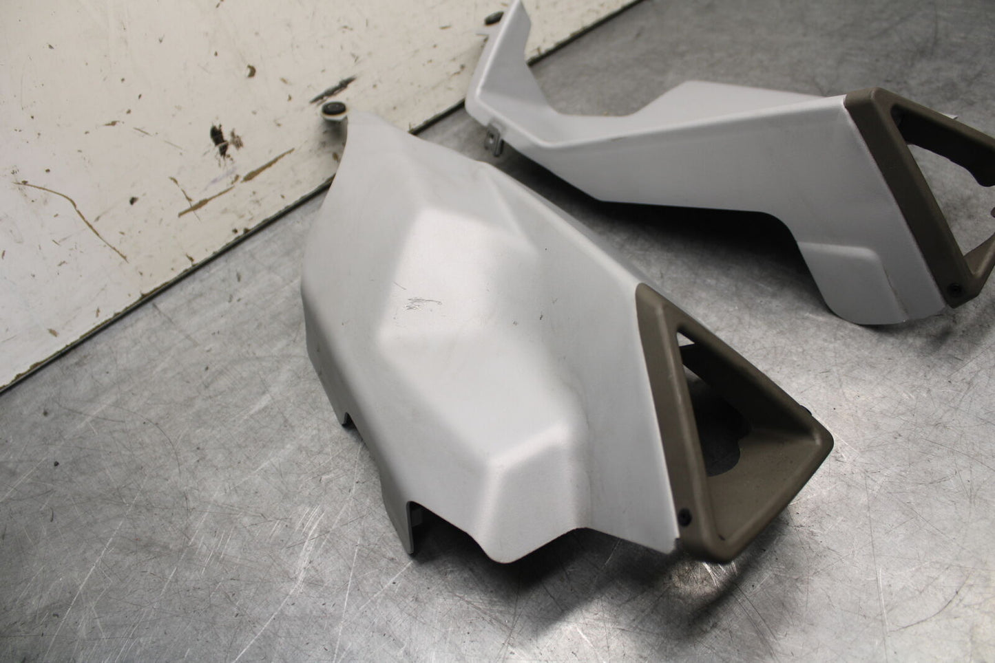 20-23 APRILIA RS660 LEFT RIGHT EXHAUST PIPE COVERS HEAT SHIELDS GUARDS BB667