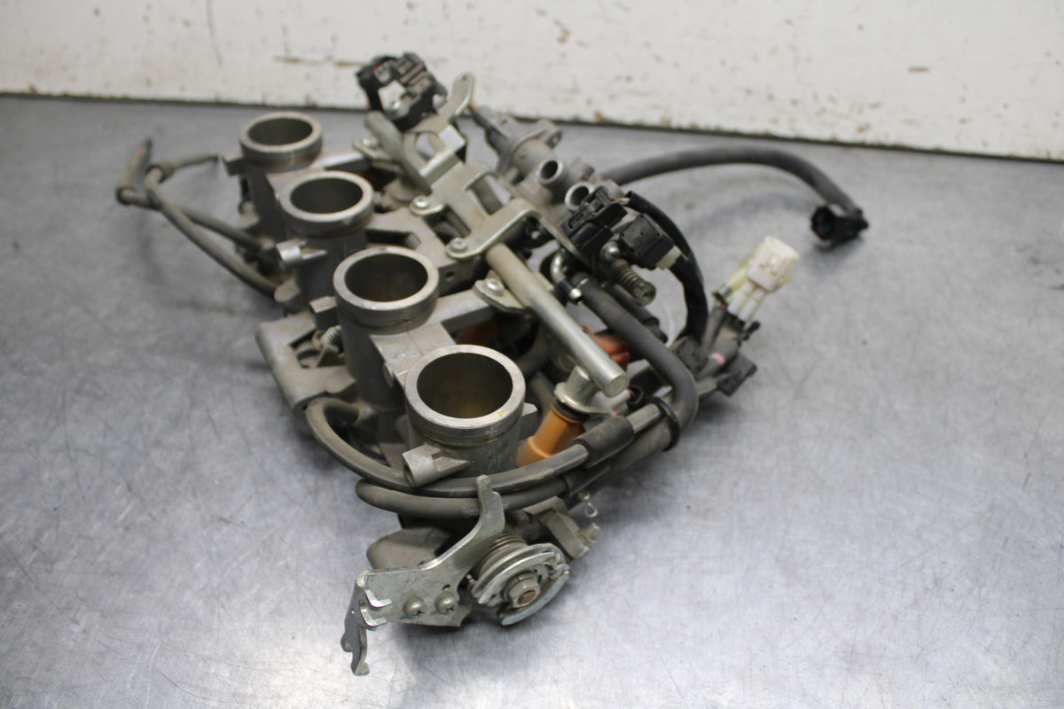 09-15 YAMAHA FZ6R MAIN FUEL INJECTORS / THROTTLE BODIES 36P-13750-10-00 BB719