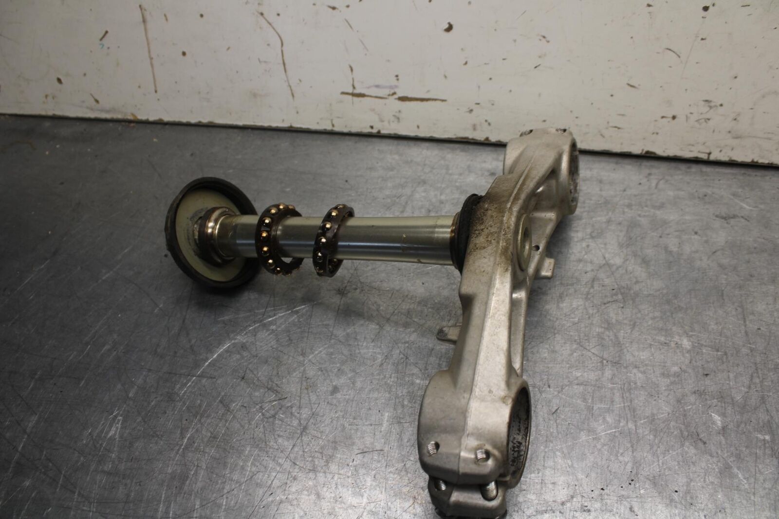 01-03 SUZUKI GSXR600 FRONT FORKS CLAMP LOWER TRIPLE TREE STEM 51410-39F00 BB633