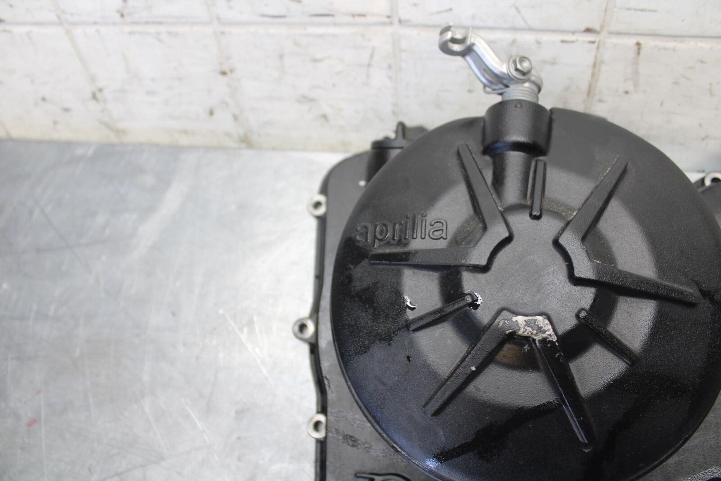 2010 Aprilia RSV1000R CLUTCH SIDE ENGINE MOTOR COVER BB513
