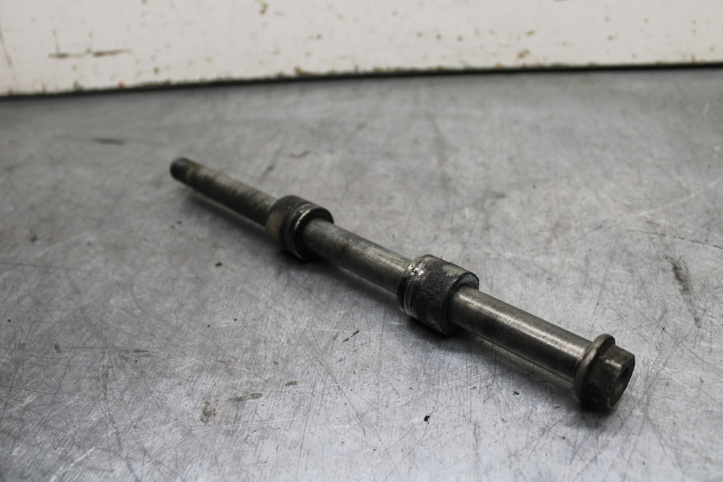 99-00 YAMAHA V STAR 1100 FRONT WHEEL RIM AXLE PIVOT BOLT BB711