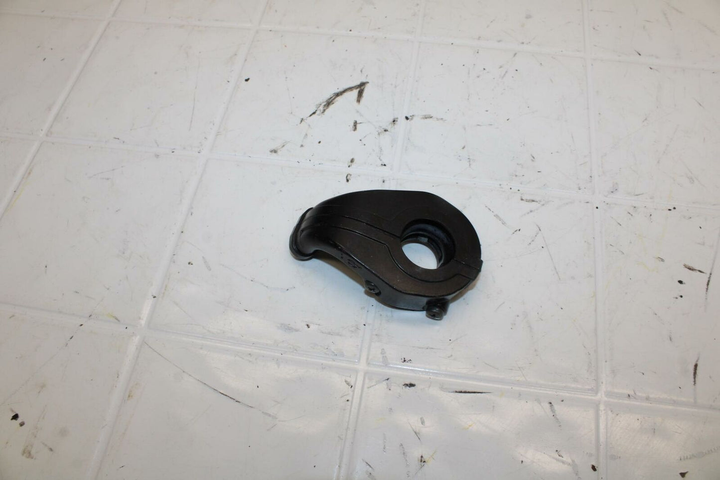 01 YAMAHA YZF R1 THROTTLE CABLE LINE HOUSING GUIDE BB25