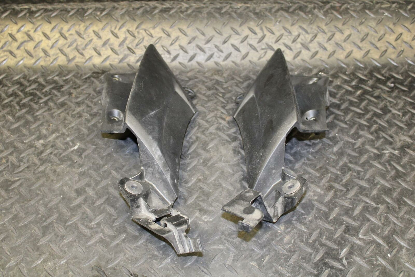 01-06 YAMAHA YZF R6S RIGHT LEFT FRAME MID SIDE COVERS COWLS PANELS TRIM bb169