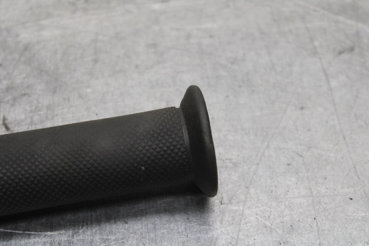 16-18 KTM 690 DUKE LEFT CLIPON HANDLEBAR GRIP BB631