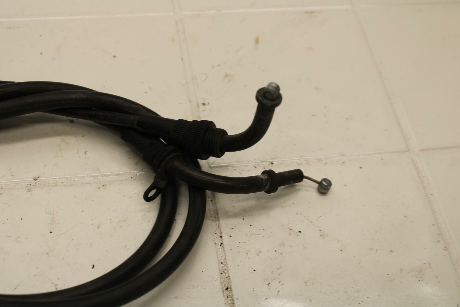 01-02 SUZUKI GSXR750 THROTTLE CABLES LINES BB402