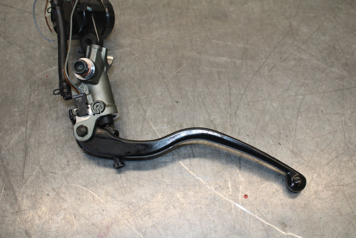 12-13 DUCATI STREETFIGHTER 848 FRONT BRAKE MASTER CYLINDER w/ LEVER BB705