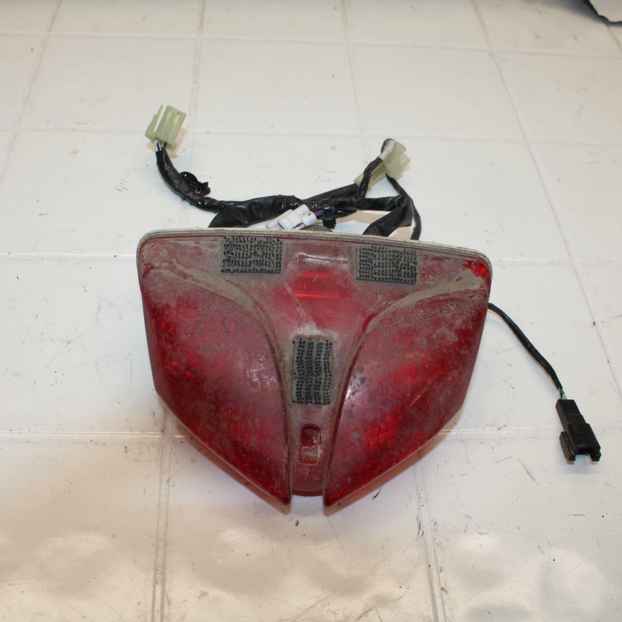 08-10 SUZUKI GSXR750 REAR TAIL TAILLIGHT BACK BRAKE LIGHT BB396