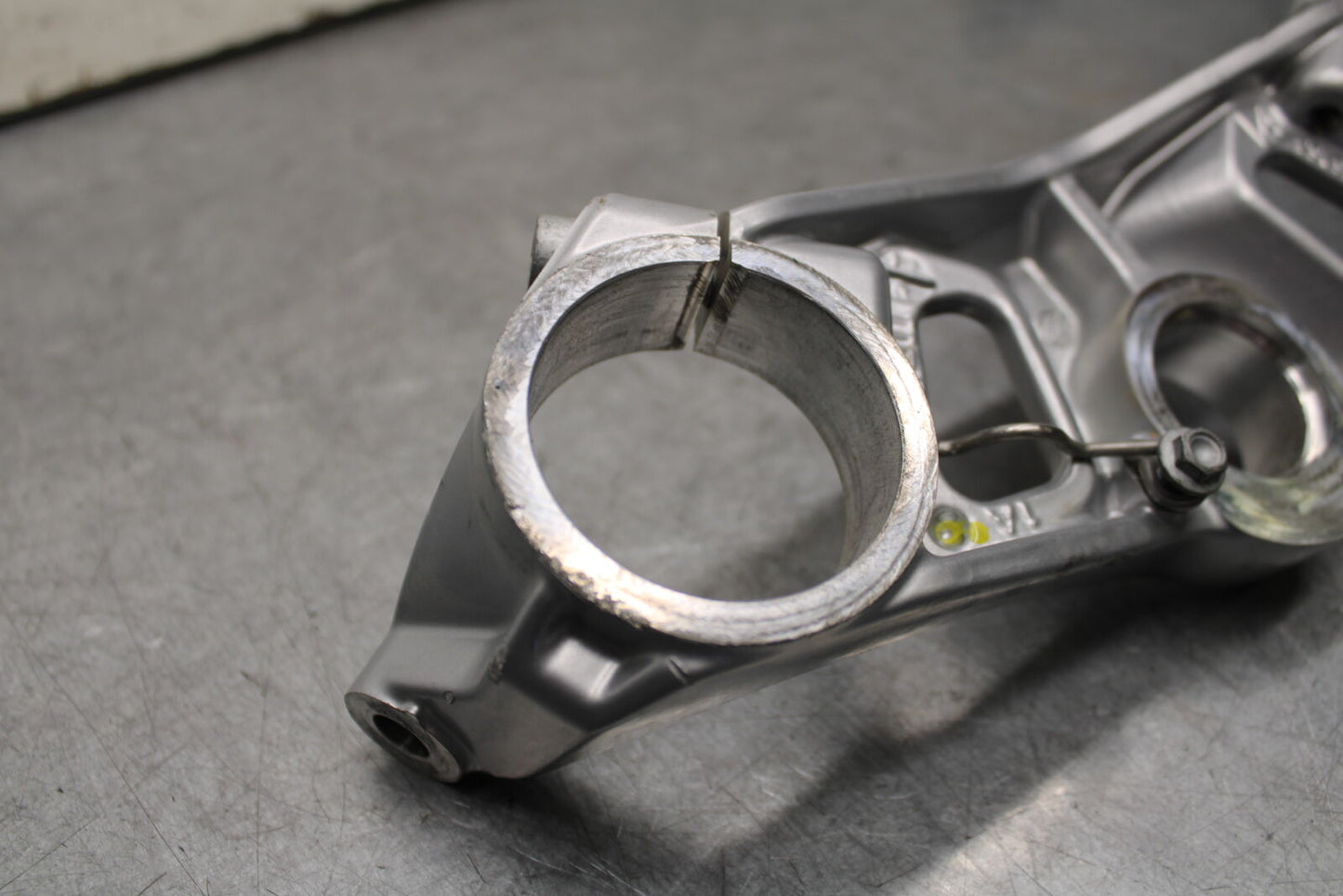 20-23 APRILIA RS660 FORKS UPPER TRIPLE TREE CLAMP BB643