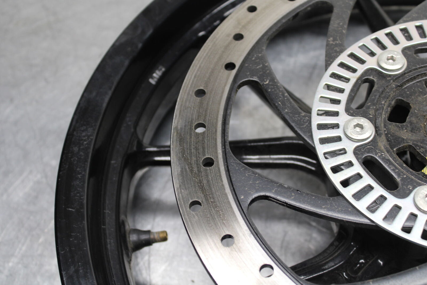 17-24 KTM 390 DUKE FRONT WHEEL FRONT RIM BB734