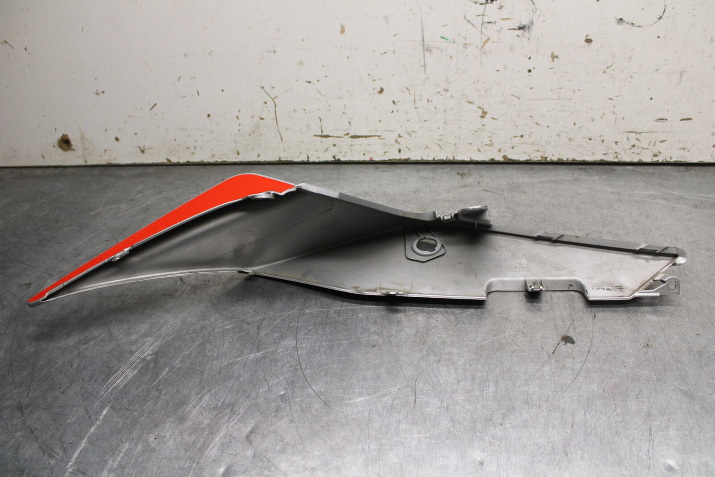 15-19 APRILIA RSV4 RF LEFT REAR BACK TAIL FAIRING COWL SHROUD BB611