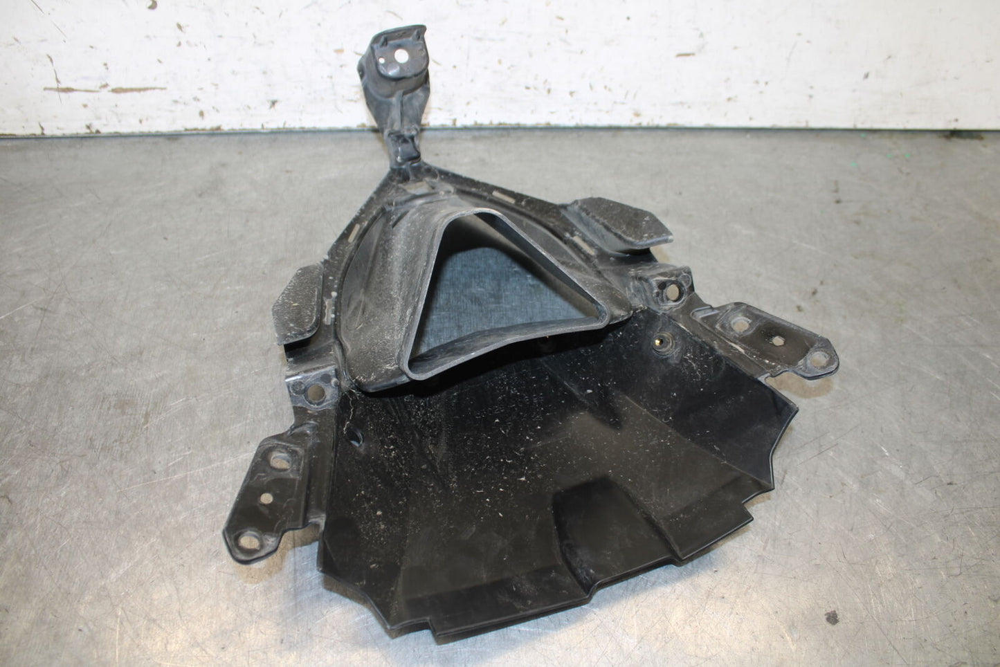 19-23 KAWASAKI NINJA ZX6R FRONT CENTER COWL FAIRING BB701