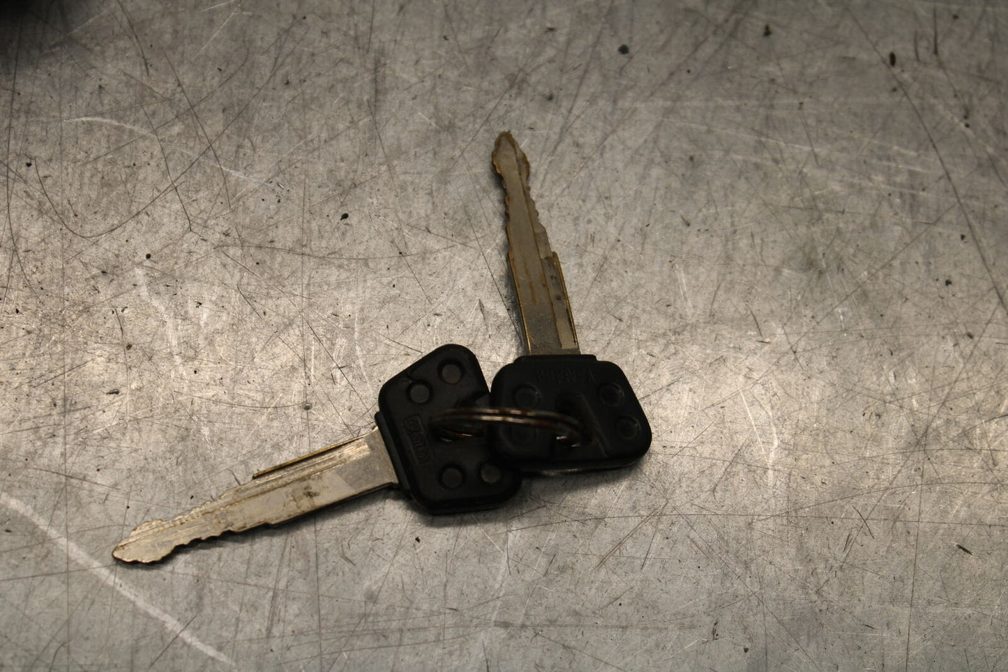 99-00 YAMAHA V STAR 1100 IGNITION LOCK W KEY BB711