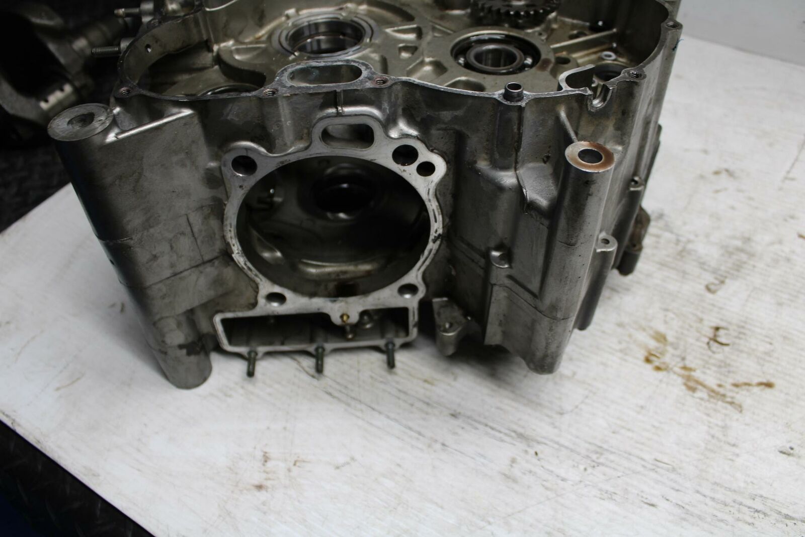 03-05 SUZUKI SV1000 ENGINE MOTOR CRANKCASE CRANK CASES BLOCK BB296