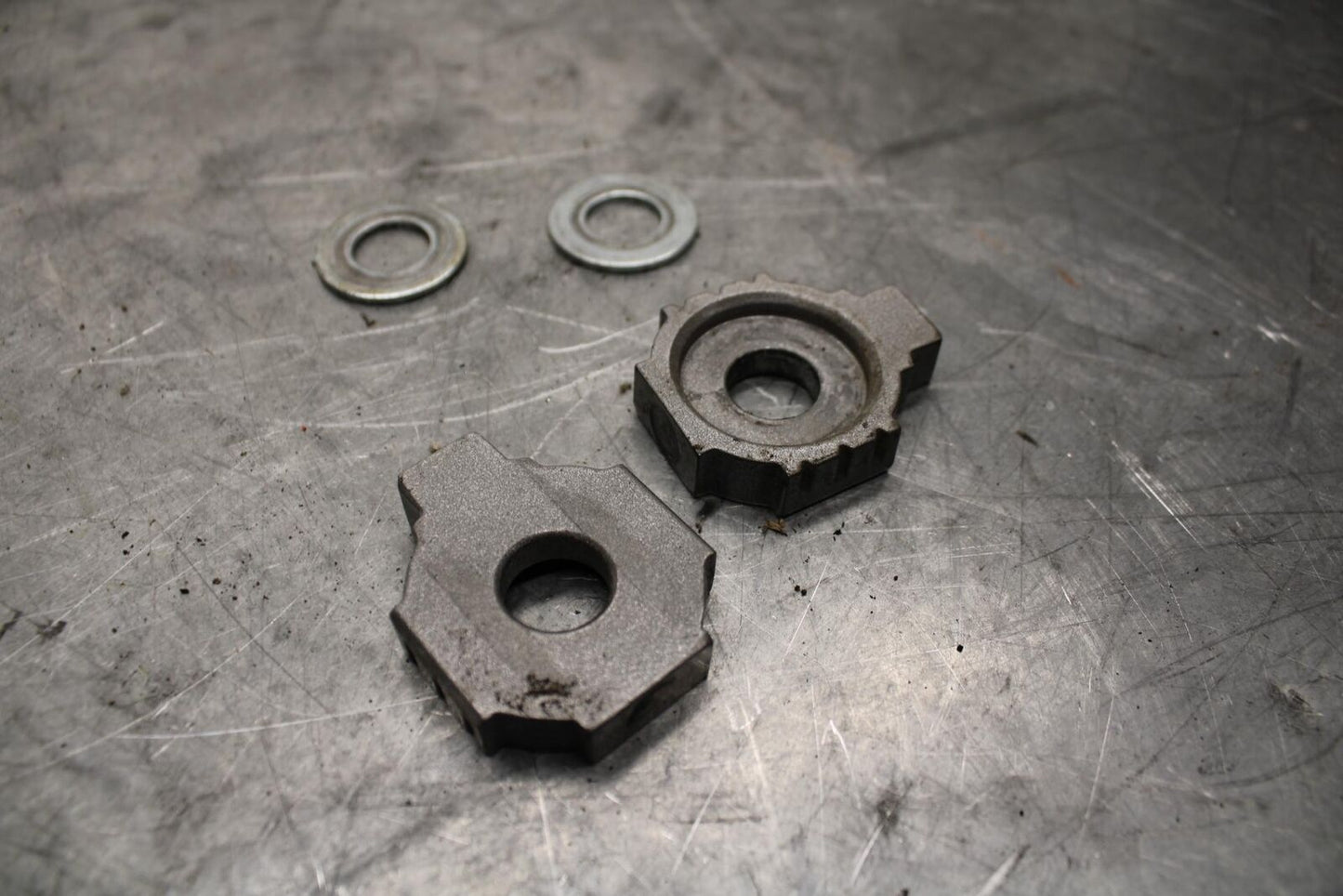 18 KTM RC 390 SWINGARM CHAIN TENSIONER ADJUSTMENT BRACKETS BB442
