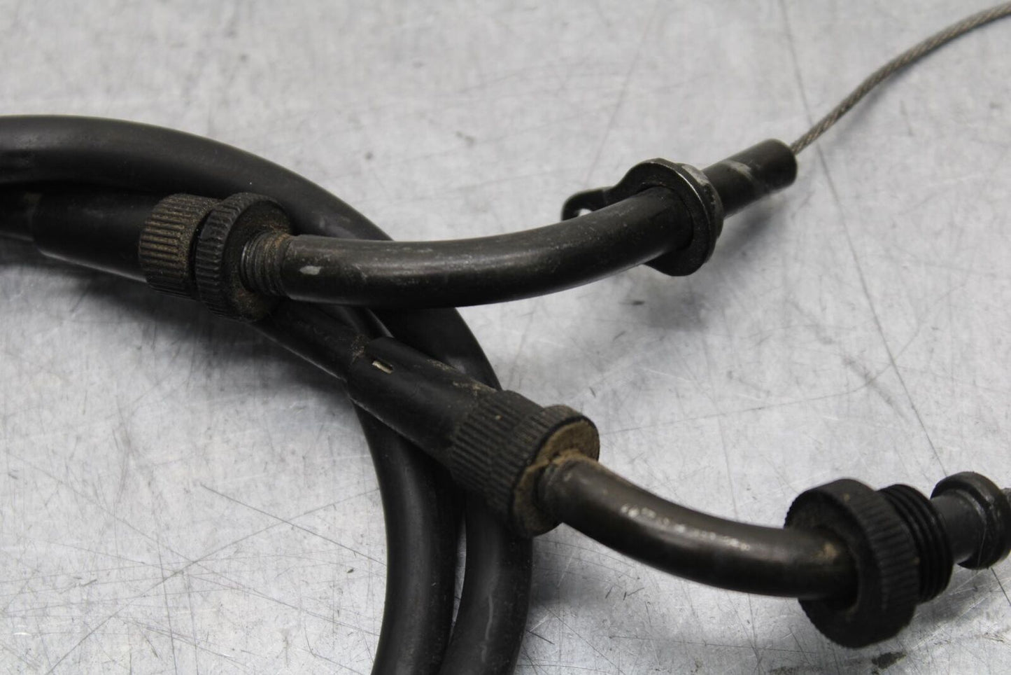 1999 Suzuki GSXR600 THROTTLE CABLES LINES 58300-33E00 58300-33E10 BB580
