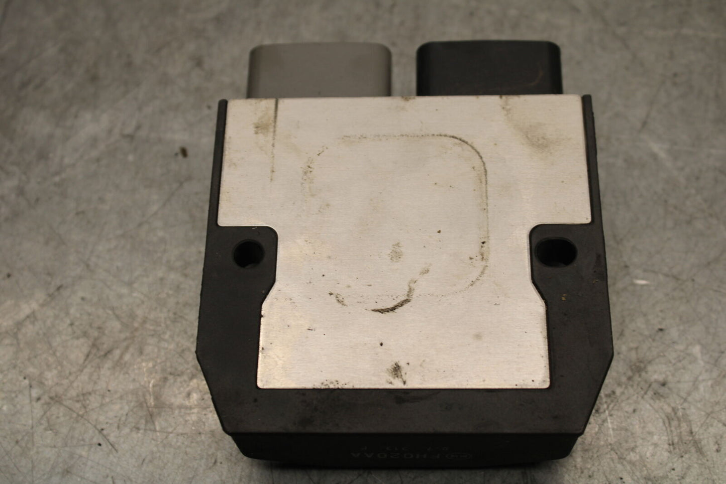 19-21 TRIUMPH SPEED TWIN 1200 RECTIFIER VOLTAGE REGULATOR BB653