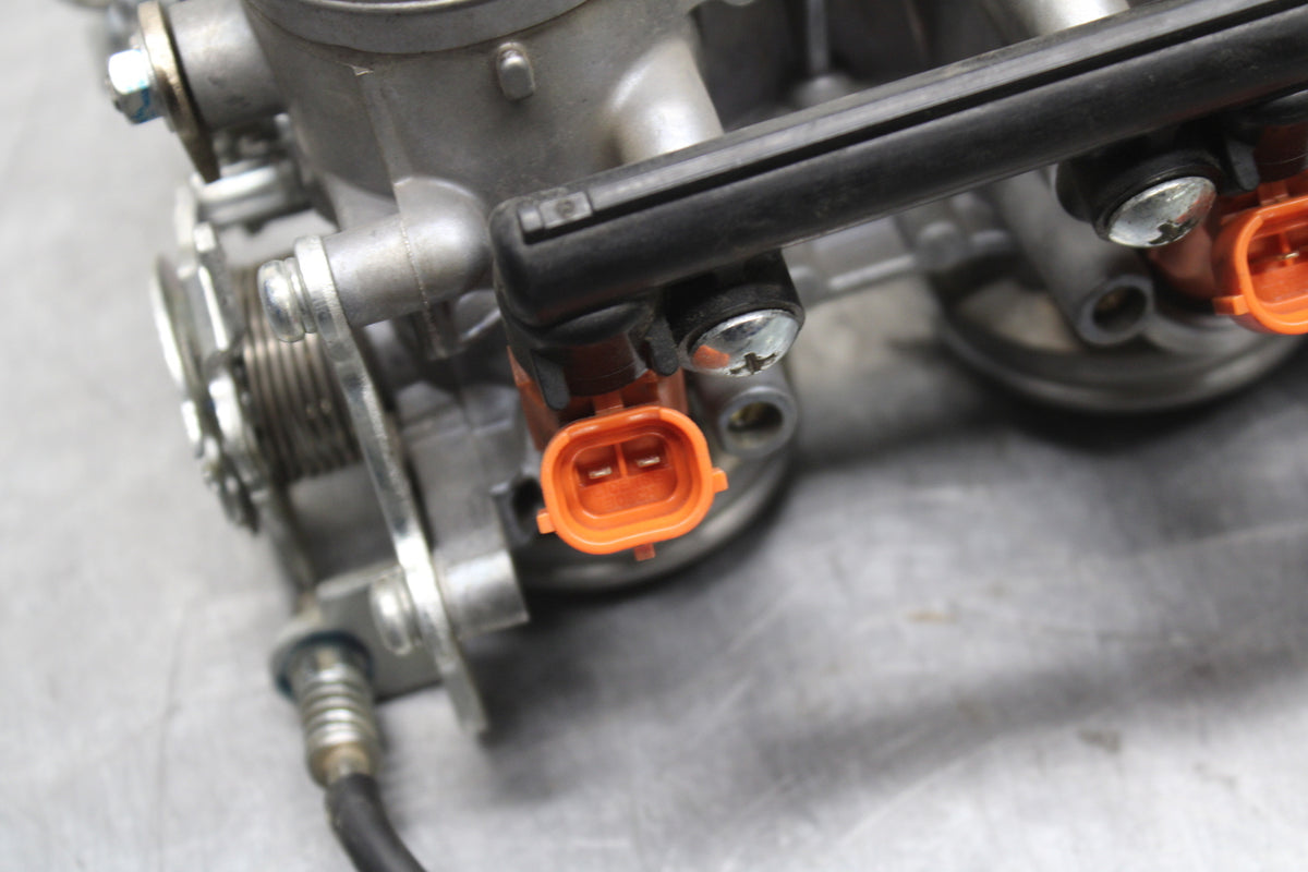 13-18 KAWASAKI NINJA ZX6R MAIN FUEL INJECTORS / THROTTLE BODIES BB130