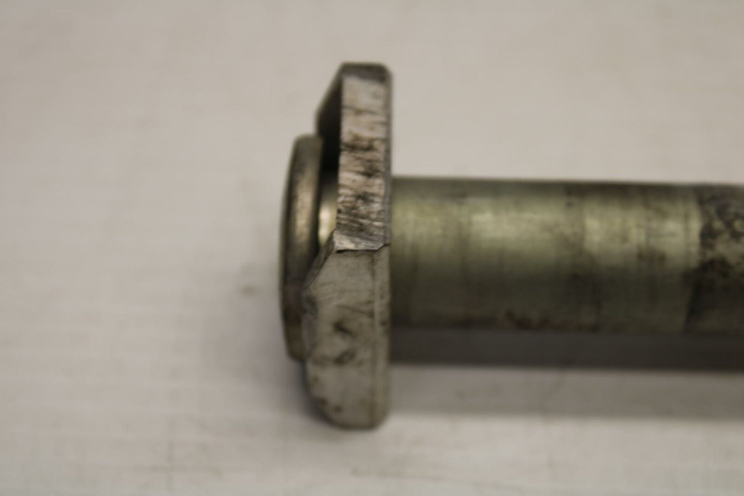 BB24013-18 KAWASAKI NINJA ZX6R REAR AXLE BACK WHEEL RIM PIVOT BOLT AXEL