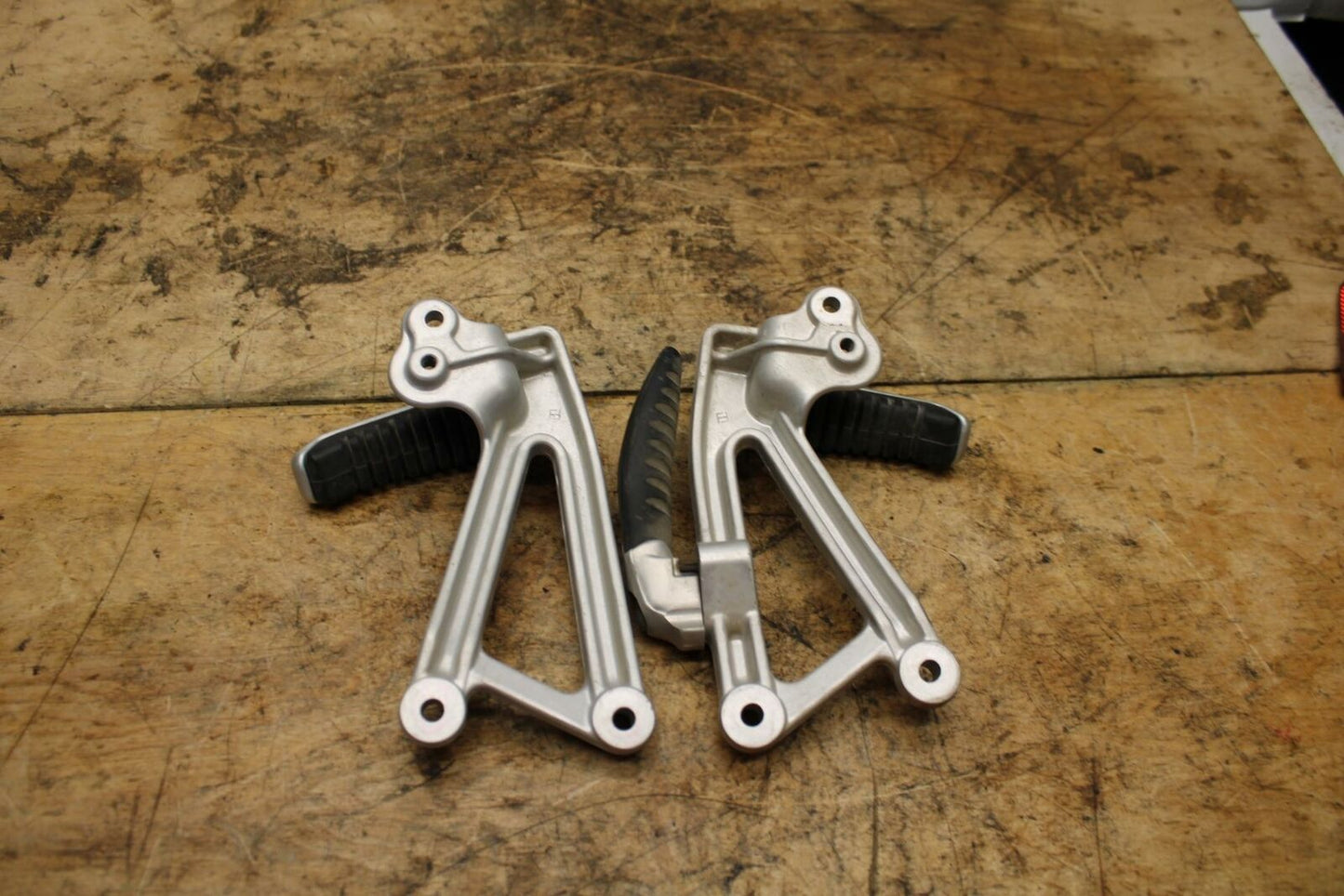 04-07 DUCATI ST3 REAR BACK PASSENGER PEG SET PAIR BB347