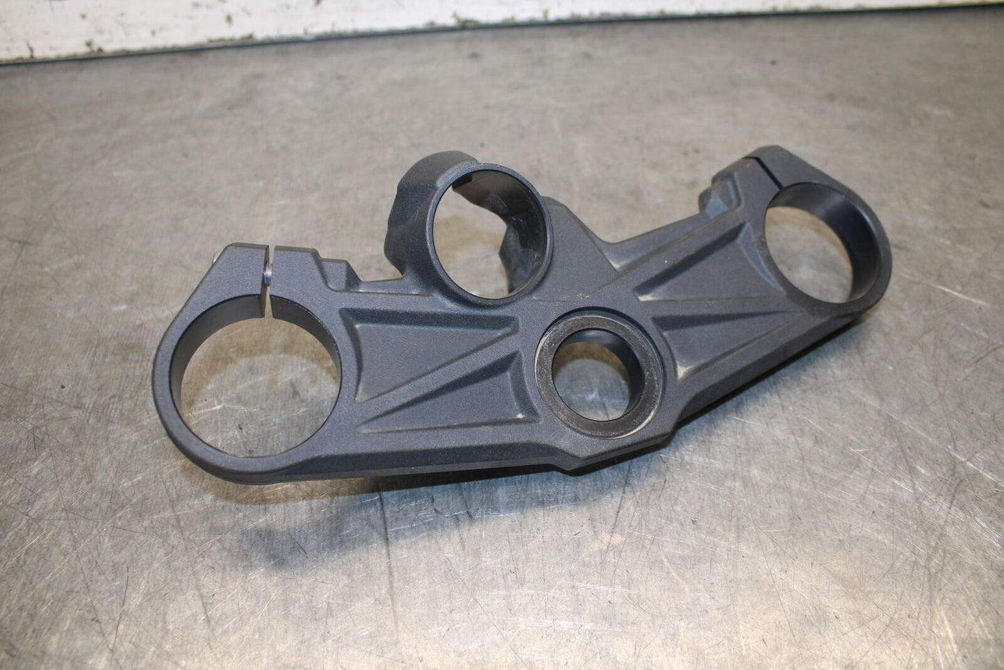 19-23 KAWASAKI NINJA ZX6R FORKS UPPER TRIPLE TREE CLAMP BB701