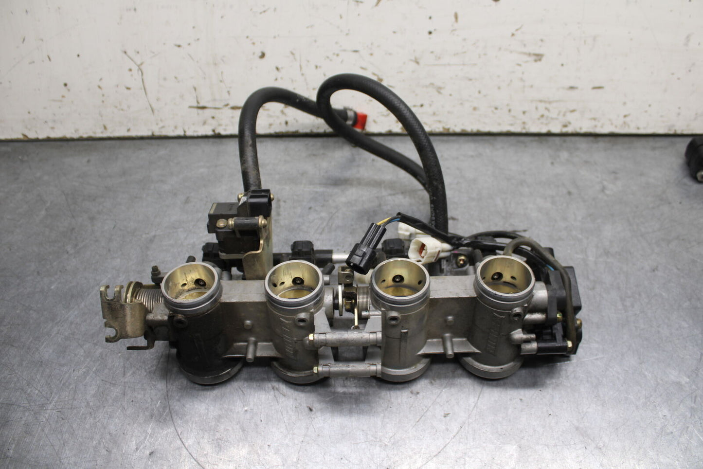 03-04 TRIUMPH DAYTONA 600 MAIN FUEL INJECTORS / THROTTLE BODIES BB745