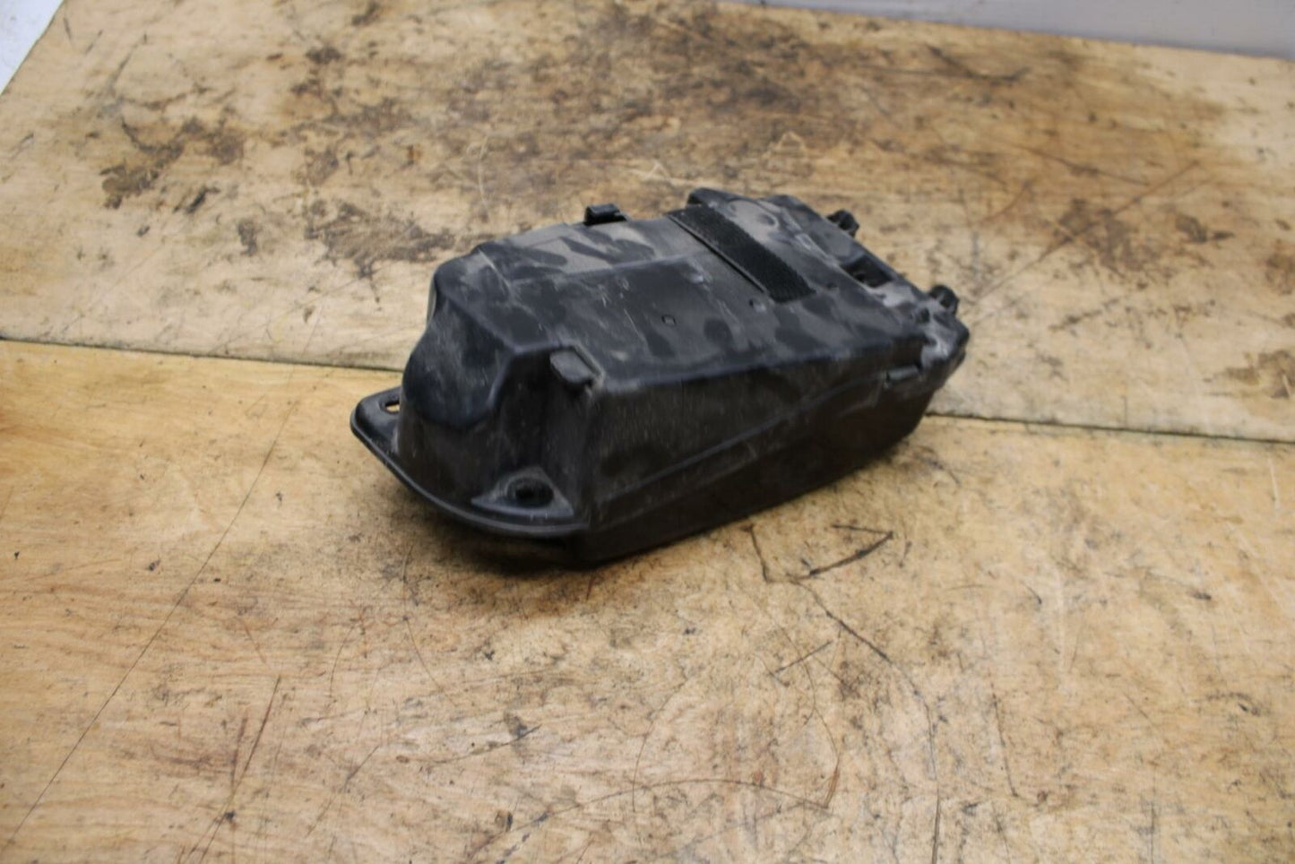 05-08 KAWASAKI VULCAN 1500 VN1500N CLASSIC STOCK TOOLS OEM TOOL TRAY BB343