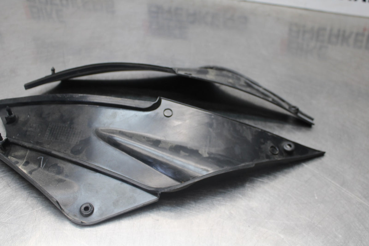 05-06 KAWASAKI NINJA ZX6R RIGHT LEFT GAS FUEL TANK PANELS COVERS TRIM COWL BB877