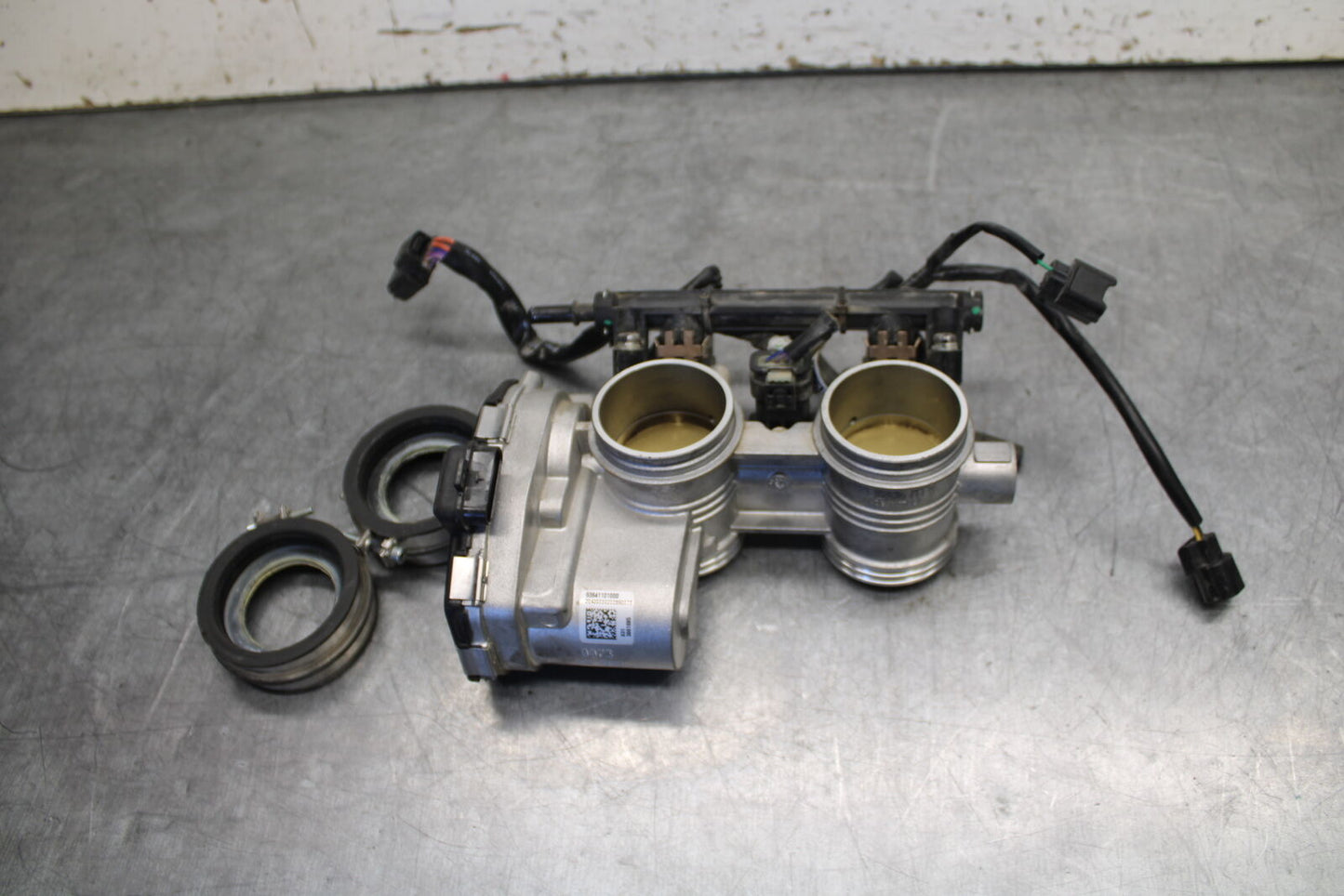 21-24 KTM 890 ADVENTURE R MAIN FUEL INJECTORS / THROTTLE BODIES BB723