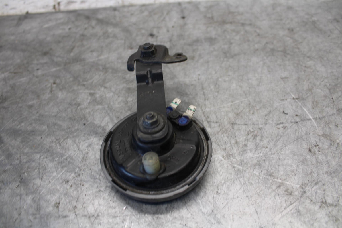 22-23 HUSQVARNA SVARTPILEN 401 HORN SIGNAL BB541