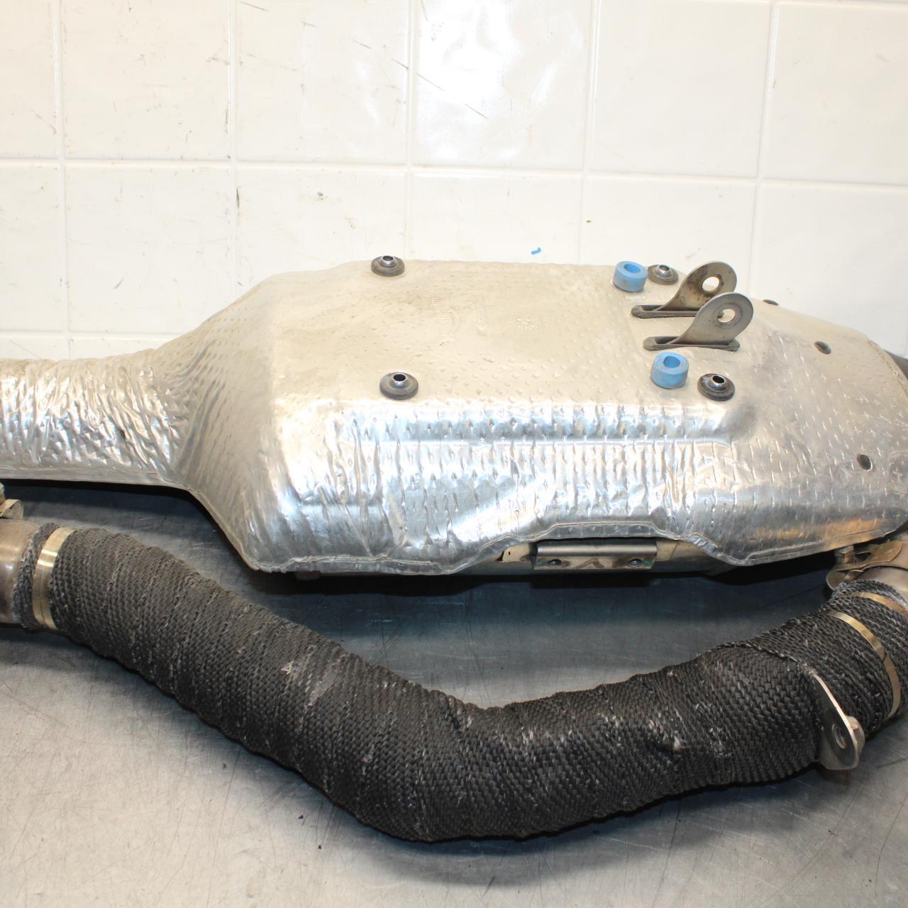 2012 Triumph Daytona 675R EXHAUST PIPE MUFFLER SLIP ON CAN SILENCER BB589