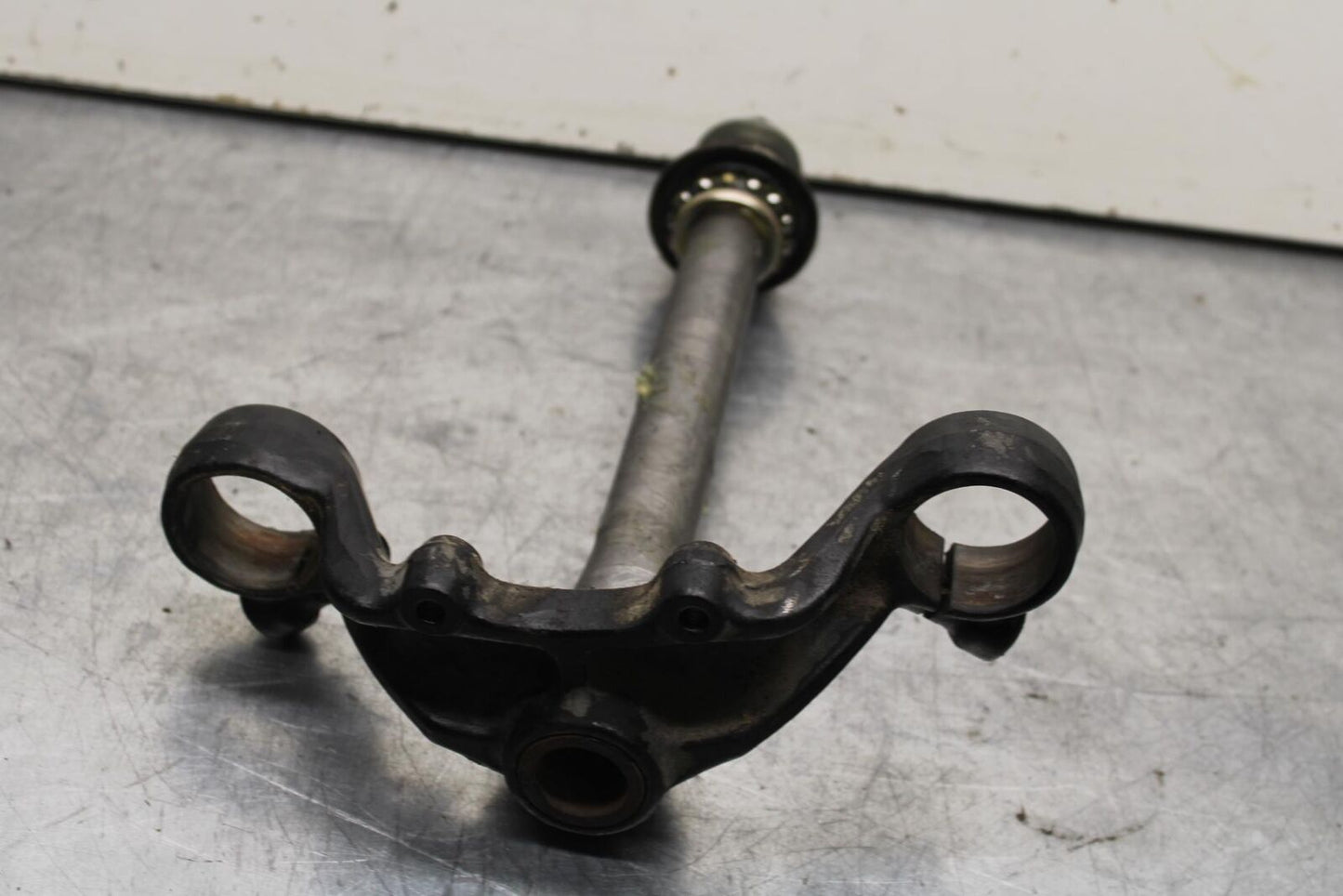1985 Honda Shadow 500 VT500C FRONT FORKS CLAMP LOWER TRIPLE TREE STEM BB615