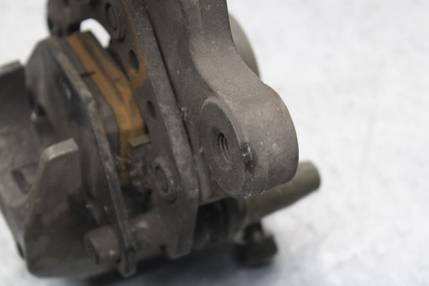 1985 Kawasaki Ninja 900R ZX900A REAR BACK BRAKE CALIPER W MOUNT BB84