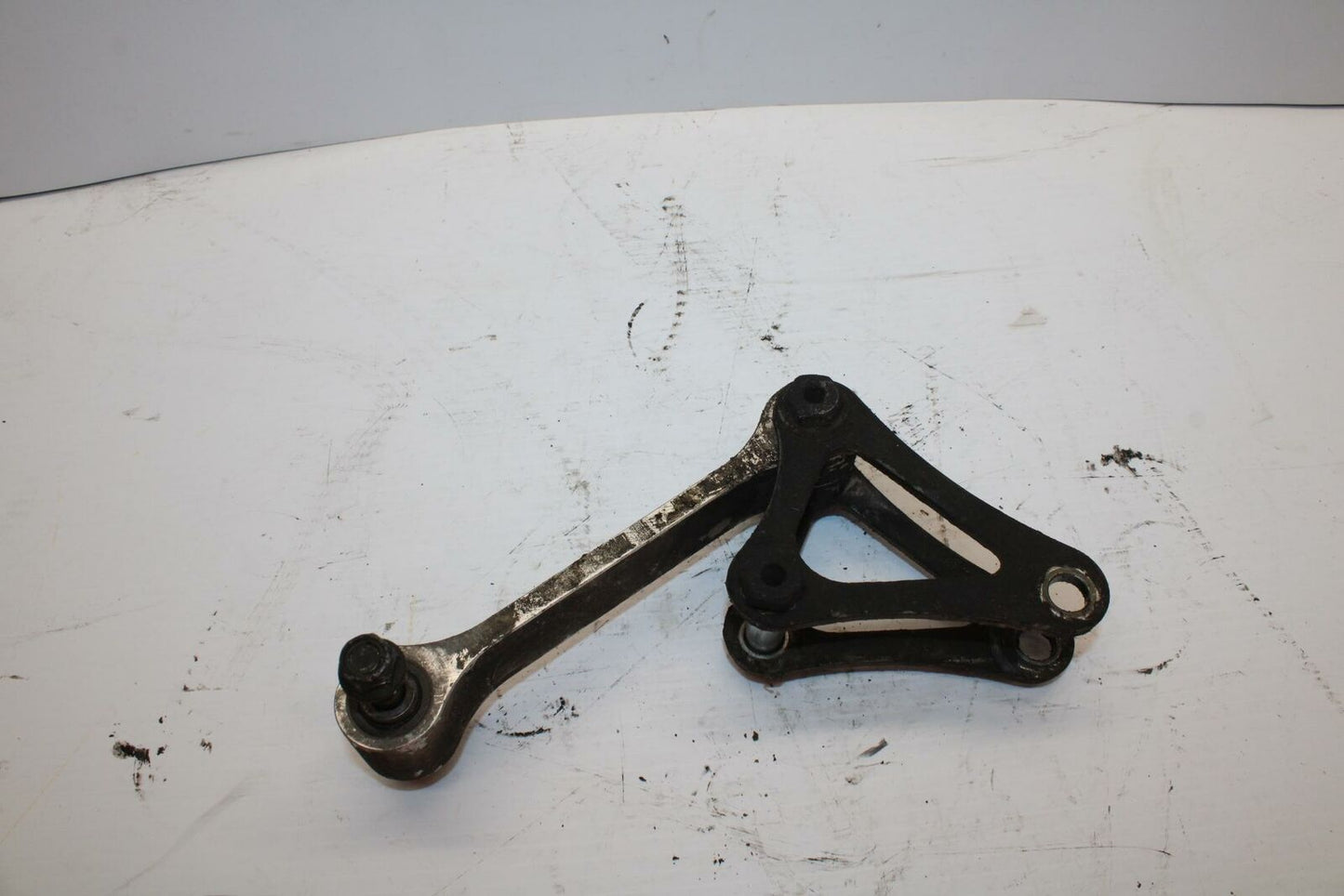 99 YAMAHA YZF R6 REAR DOGBONE SHOCK LINKAGE LINK 5EB-2217A-00-00 BB246