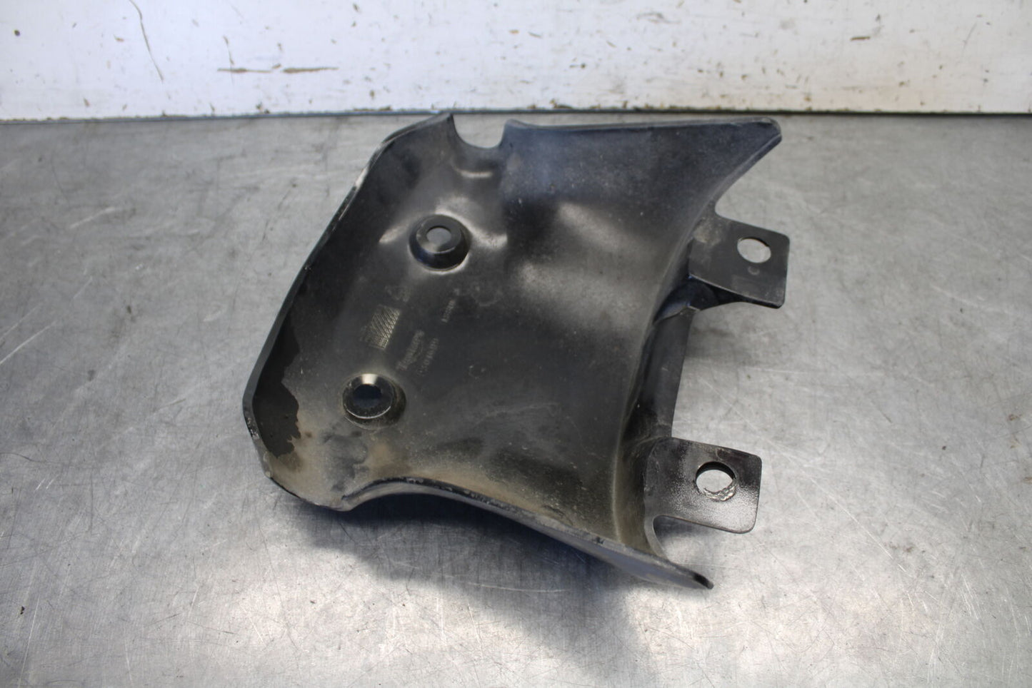 01-06 TRIUMPH TIGER 955I REAR BACK TAIL FAIRING COWL SHROUD BB693