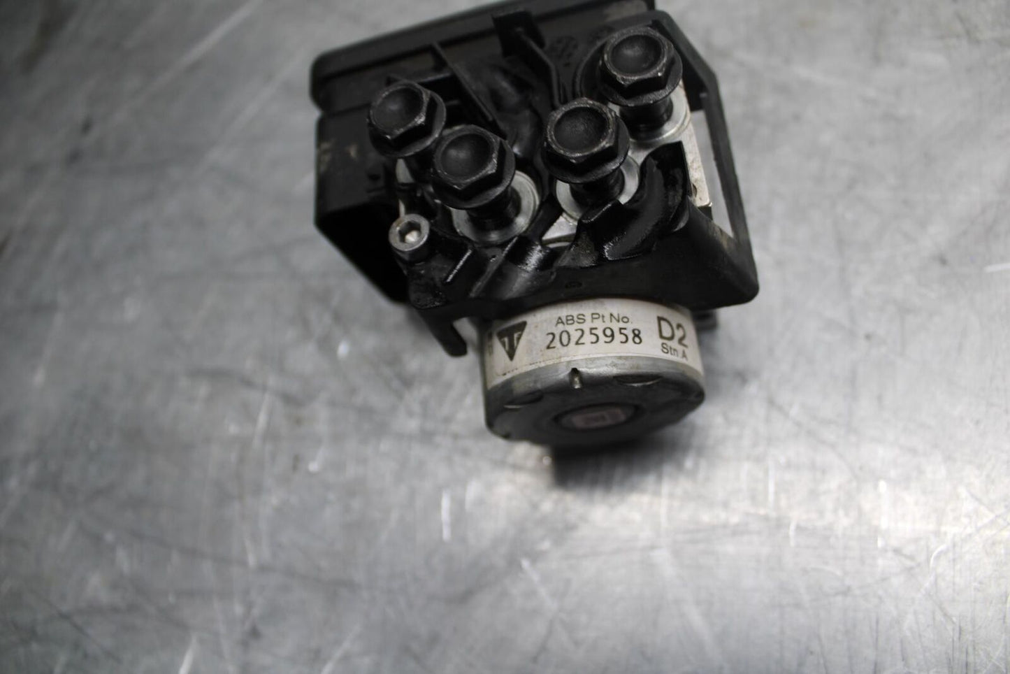 17-21 TRIUMPH STREET TRIPPLE R ABS ABS PUMP UNIT MODULE bb452