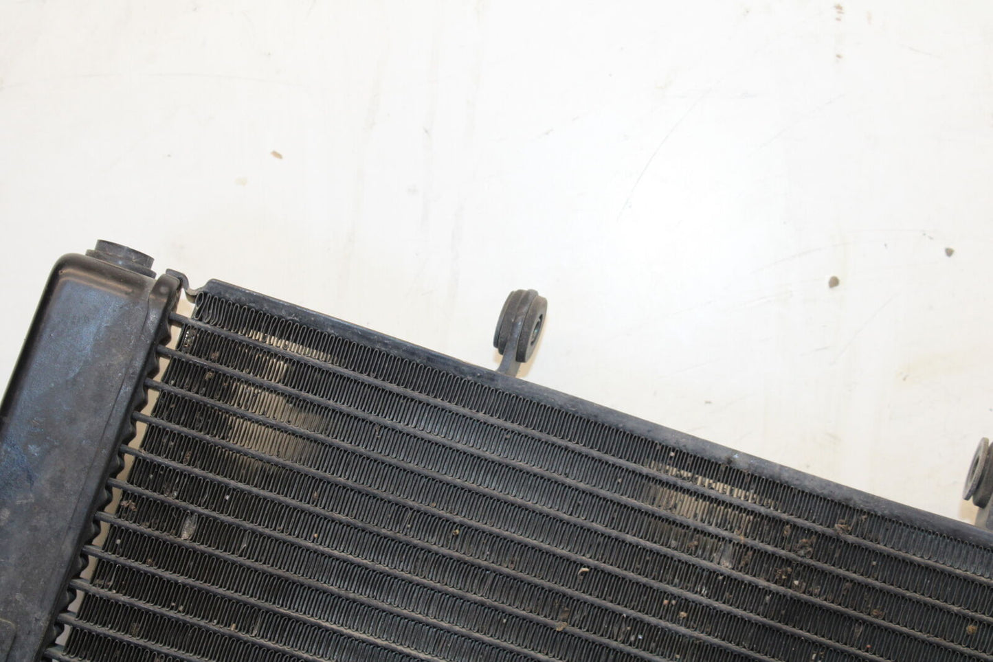 07-08 TRIUMPH DAYTONA 675 ENGINE RADIATOR MOTOR COOLER COOLING RADIATER BB685