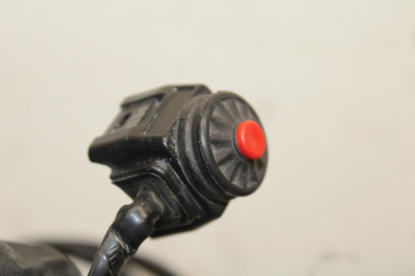 13 KTM 350 SXF KILL OFF SWITCH BUTTON BB104