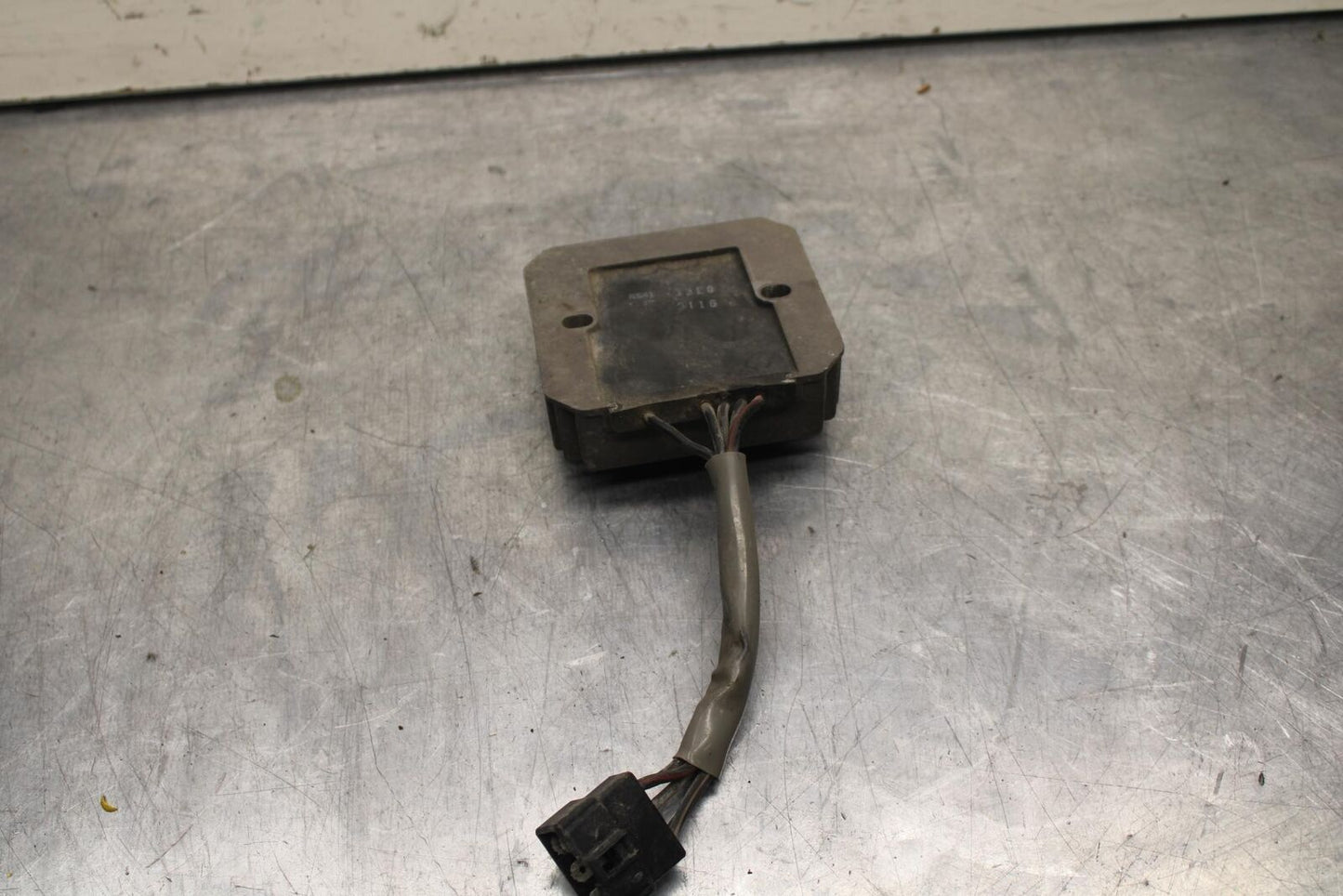 1999 Suzuki GSXR600 RECTIFIER VOLTAGE REGULATOR 32800-44D11 BB608