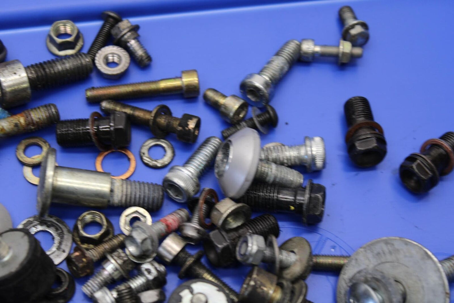 2005 Ducati Monster S2R MISCELLANEOUS BOLTS HARDWARE MOTOR SCREWS BB557