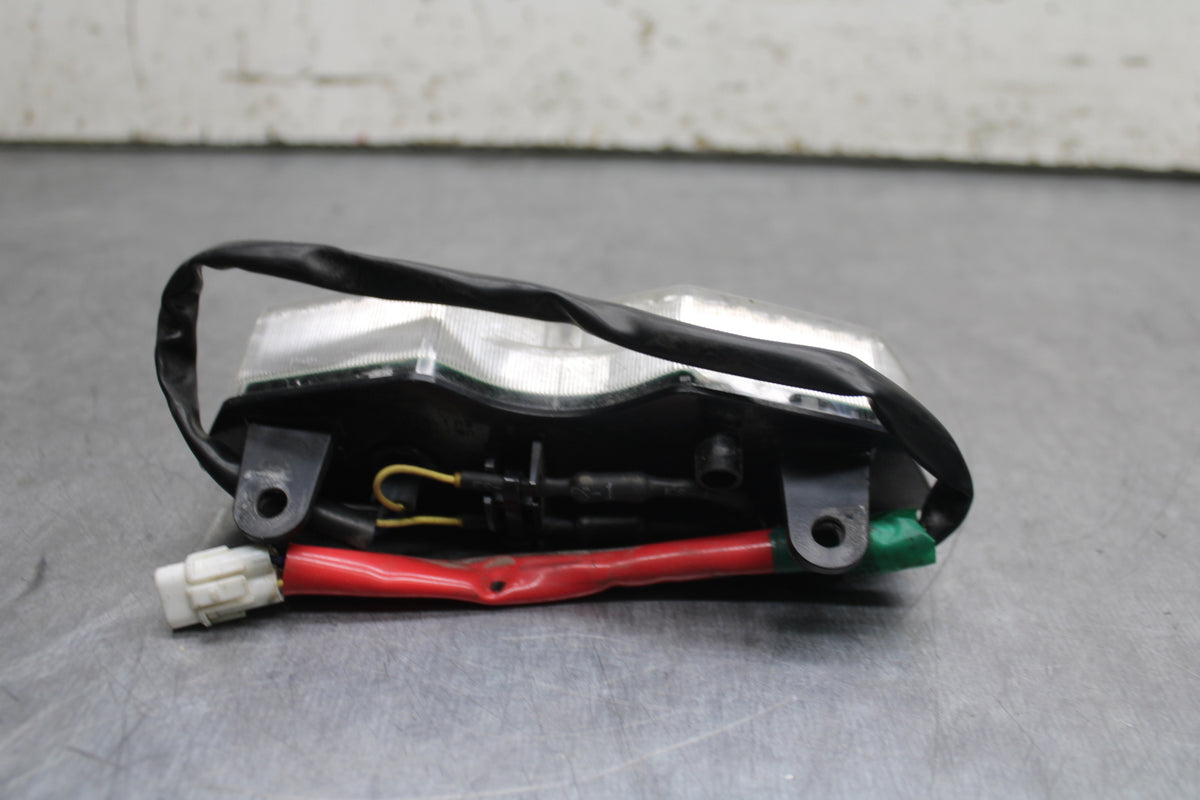 08-09 YAMAHA YZF R6S REAR TAIL TAILLIGHT BACK BRAKE LIGHT BB114