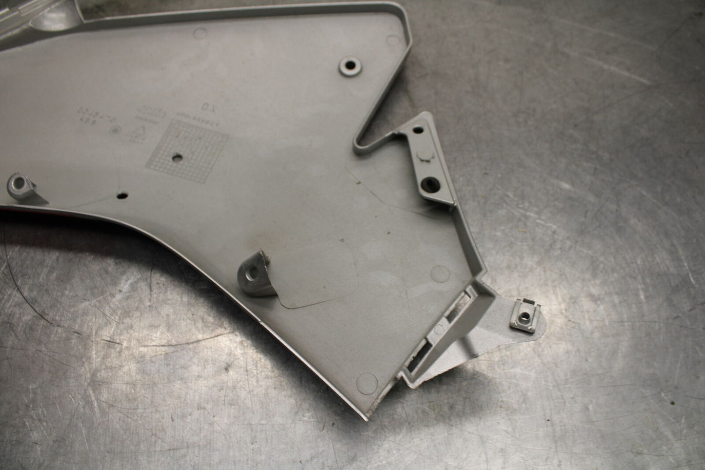 15-19 APRILIA RSV4 RF RIGHT MID UPPER SIDE FAIRING COWL PLASTIC BB611