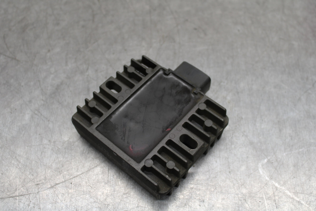 06-07 YAMAHA V STAR 1100 RECTIFIER VOLTAGE REGULATOR BB124