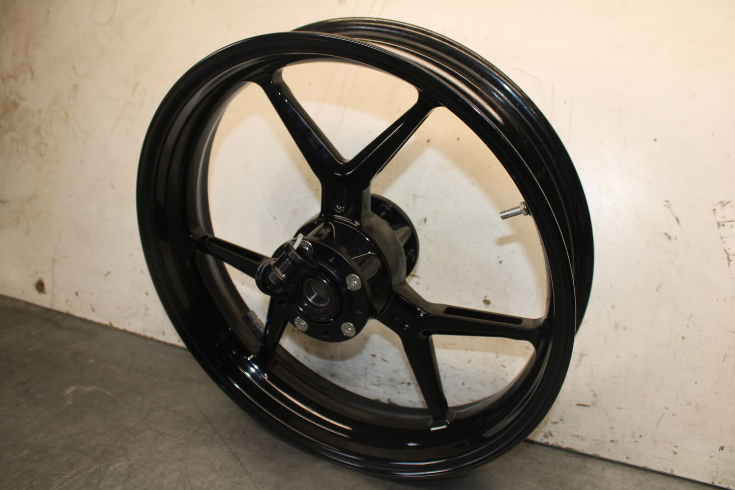 12-15 DUCATI 1199 PANIGALE AFTERMARKET FRONT WHEEL FRONT RIM BB705