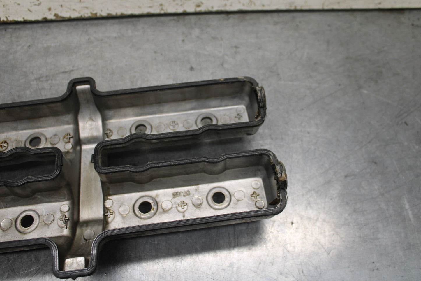 96-07 YAMAHA YZF600R ENGINE TOP END CYLINDER HEAD COVER BB746
