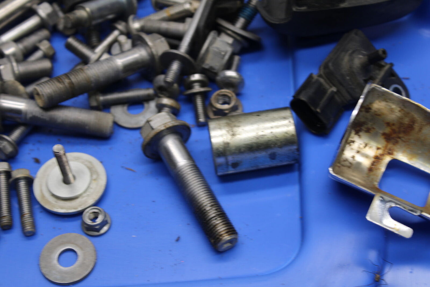 14-16 TRIUMPH AMERICA LT ENGINE MOUNTING BOLTS HARDWARE MOTOR SCREWS BB720