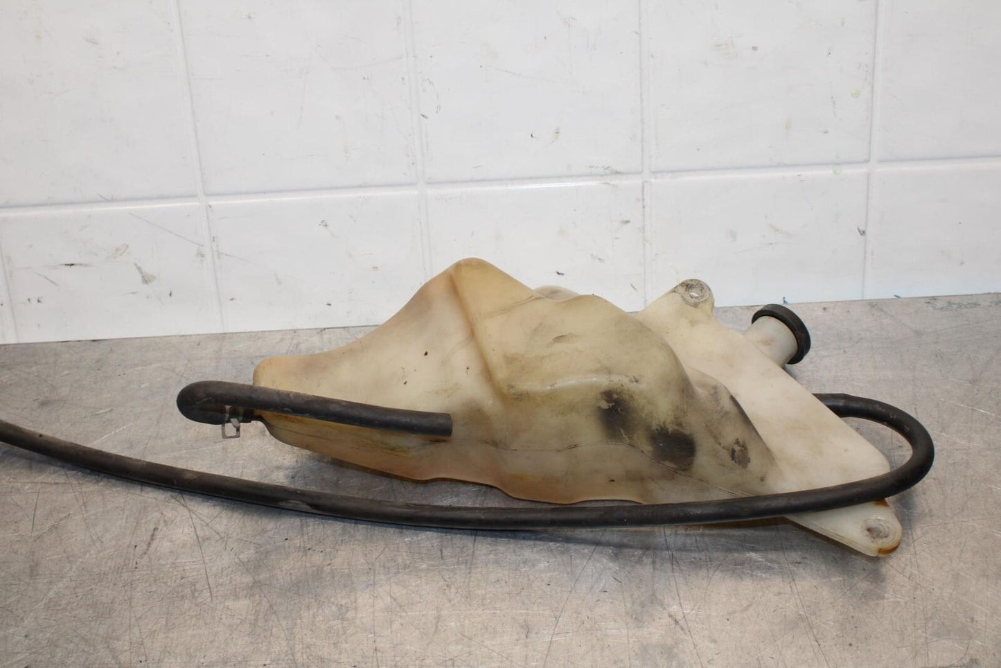 1999 Suzuki GSXR600 COOLANT WATER TANK RESERVOIR BOTTLE BB580